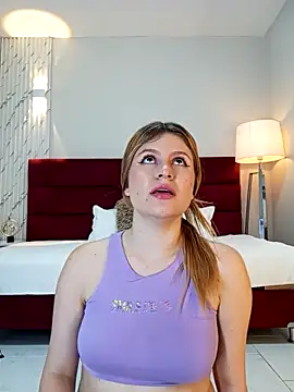 Snapshot of Emmaa_Blonde chatting on 09/28/25, 10:42 Emmaa Blonde online show from 09/28/25, 10:42