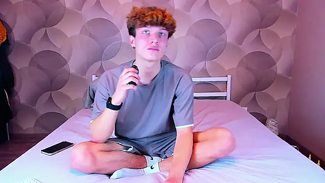 Ian Flor online show from 12/01/25, 12:10