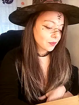 Snapshot of Kimiechanuwu chatting on 10/24/25, 02:35 Kimiechanuwu online show from 10/24/25, 02:35