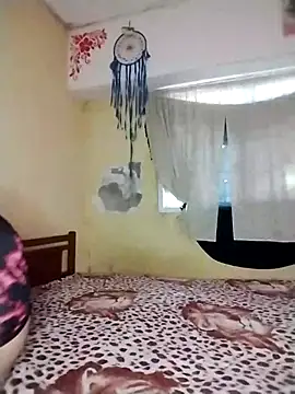 Snapshot of rusher27 chatting on 11/19/25, 01:11 rusher27 online show from 11/19/25, 01:11