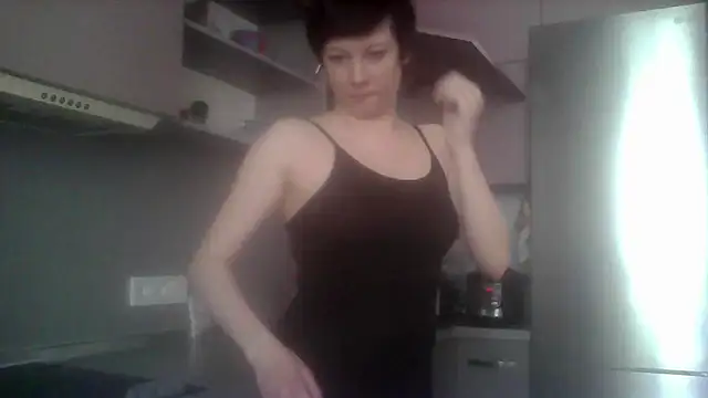 Snapshot of SunElizabeth chatting on 05/07/26, 03:34 SunElizabeth online show from 05/07/26, 03:34