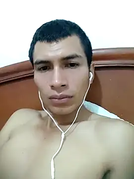 Snapshot of 008Alexan chatting on 12/23/24, 01:03 008Alexan online show from 12/23/24, 01:03