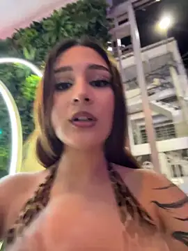 Mon Cherry online show from 04/11/26, 01:43