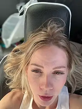 LavenderHot online show from 03/02/25, 04:39