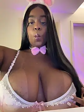 latinababyy online show from 02/15/26, 04:09