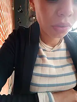 Snapshot of Violeta_12- chatting on 12/30/24, 07:32 Violeta 12- online show from 12/30/24, 07:32