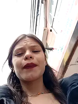 Snapshot of Violeta_12- chatting on 01/06/25, 05:06 Violeta 12- online show from 01/06/25, 05:06