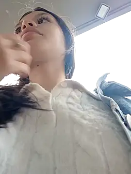 Snapshot of Violeta_12- chatting on 01/07/25, 06:14 Violeta 12- online show from 01/07/25, 06:14