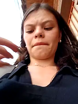 Snapshot of Violeta_12- chatting on 01/09/25, 08:01 Violeta 12- online show from 01/09/25, 08:01