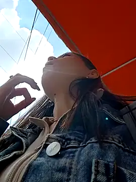 Snapshot of Violeta_12- chatting on 01/10/25, 03:27 Violeta 12- online show from 01/10/25, 03:27