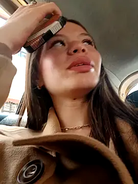 Snapshot of Violeta_12- chatting on 01/11/25, 06:33 Violeta 12- online show from 01/11/25, 06:33