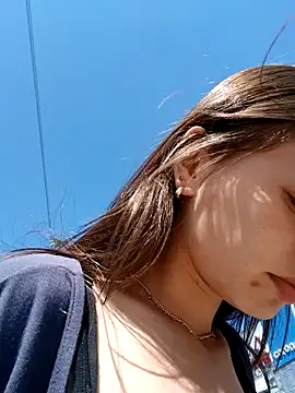 Snapshot of Violeta_12- chatting on 01/18/25, 04:21 Violeta 12- online show from 01/18/25, 04:21