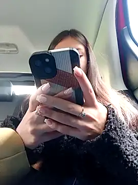 Snapshot of Violeta_12- chatting on 01/23/25, 04:15 Violeta 12- online show from 01/23/25, 04:15