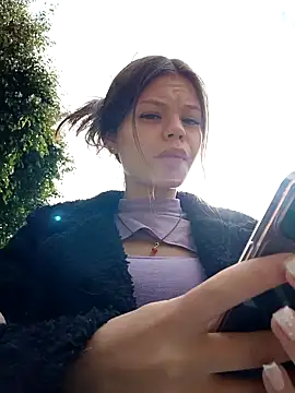 Snapshot of Violeta_12- chatting on 01/30/25, 02:25 Violeta 12- online show from 01/30/25, 02:25