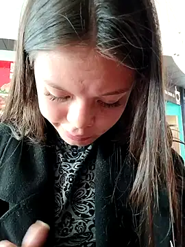 Snapshot of Violeta_12- chatting on 02/03/25, 04:31 Violeta 12- online show from 02/03/25, 04:31