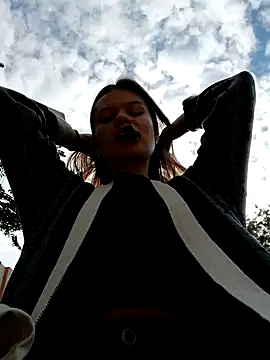 Snapshot of Violeta_12- chatting on 02/05/25, 01:33 Violeta 12- online show from 02/05/25, 01:33