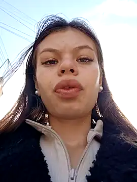 Snapshot of Violeta_12- chatting on 02/10/25, 01:44 Violeta 12- online show from 02/10/25, 01:44