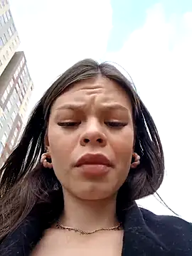 Snapshot of Violeta_12- chatting on 02/15/25, 03:50 Violeta 12- online show from 02/15/25, 03:50