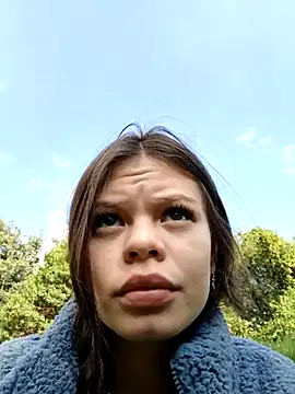 Snapshot of Violeta_12- chatting on 02/20/25, 08:58 Violeta 12- online show from 02/20/25, 08:58