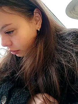 Snapshot of Violeta_12- chatting on 03/04/25, 10:27 Violeta 12- online show from 03/04/25, 10:27