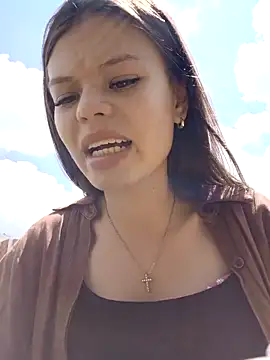 Snapshot of Violeta_12- chatting on 03/09/25, 03:49 Violeta 12- online show from 03/09/25, 03:49