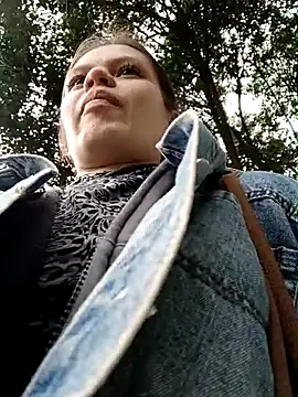 Snapshot of Violeta_12- chatting on 03/15/25, 07:05 Violeta 12- online show from 03/15/25, 07:05