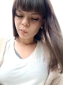 Snapshot of Violeta_12- chatting on 09/16/25, 04:08 Violeta 12- online show from 09/16/25, 04:08