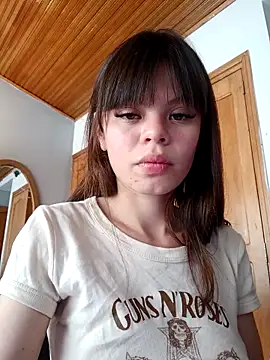 Snapshot of Violeta_12- chatting on 10/12/25, 08:19 Violeta 12- online show from 10/12/25, 08:19