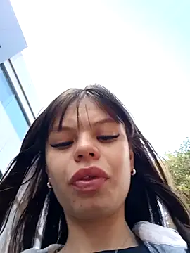 Snapshot of Violeta_12- chatting on 10/15/25, 07:14 Violeta 12- online show from 10/15/25, 07:14