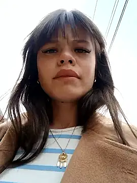 Snapshot of Violeta_12- chatting on 10/27/25, 03:27 Violeta 12- online show from 10/27/25, 03:27