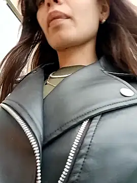 Snapshot of Violeta_12- chatting on 11/06/25, 08:43 Violeta 12- online show from 11/06/25, 08:43