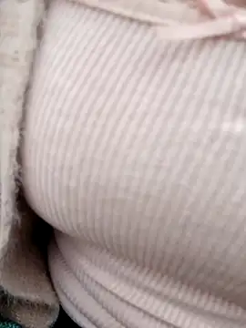 Snapshot of Violeta_12- chatting on 11/08/25, 05:23 Violeta 12- online show from 11/08/25, 05:23