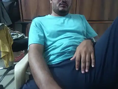 naughtymike0007 online show from 10/24/25, 04:47