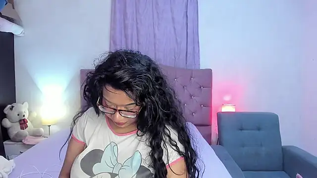 Latinabombsheell online show from 07/18/26, 04:49