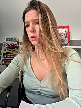 lucie mehott online show from 10/23/25, 08:02