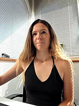 lucie mehott online show from 05/22/26, 08:21