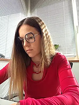 lucie mehott online show from 06/05/26, 07:47
