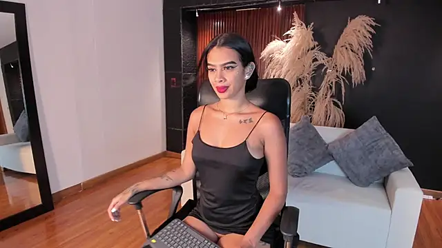 Snapshot of saracorraless chatting on 02/03/25, 07:00 saracorraless online show from 02/03/25, 07:00