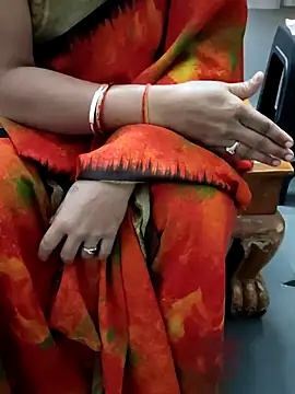 Januhot18 online show from 12/14/24, 05:18