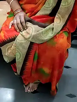 Januhot18 online show from 12/14/24, 12:23