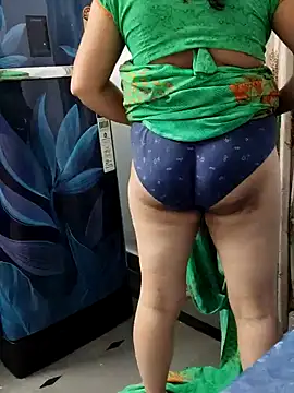 Januhot18 online show from 12/16/24, 11:44