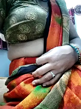 Januhot18 online show from 12/21/24, 07:16