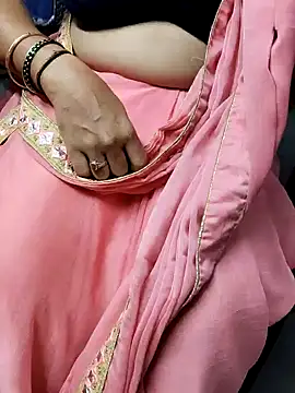 Januhot18 online show from 12/23/24, 10:55