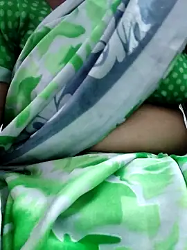 Snapshot of Januhot18 chatting on 12/29/24, 04:16 Januhot18 online show from 12/29/24, 04:16