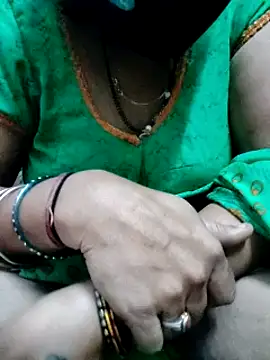 Januhot18 online show from 01/04/25, 03:17