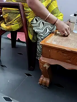 Januhot18 online show from 01/11/25, 03:44