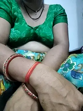 Januhot18 online show from 02/19/25, 02:44