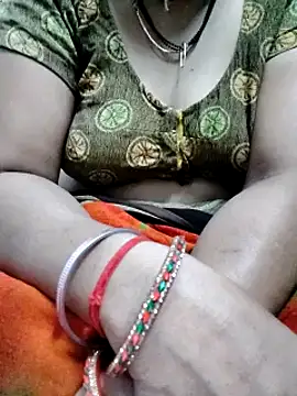 Snapshot of Januhot18 chatting on 02/24/25, 04:38 Januhot18 online show from 02/24/25, 04:38