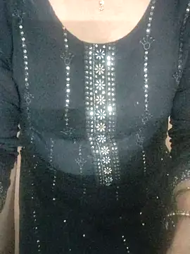 Januhot18 online show from 11/16/25, 04:34