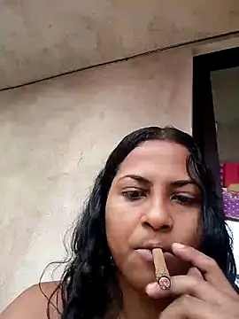 Snapshot of Giselabrunette25 chatting on 11/16/25, 04:23 Giselabrunette25 online show from 11/16/25, 04:23